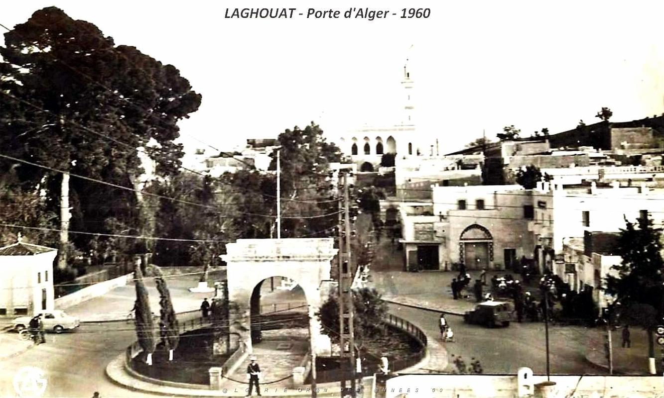 Laghouat - Porte d'Alger 1960.jpg